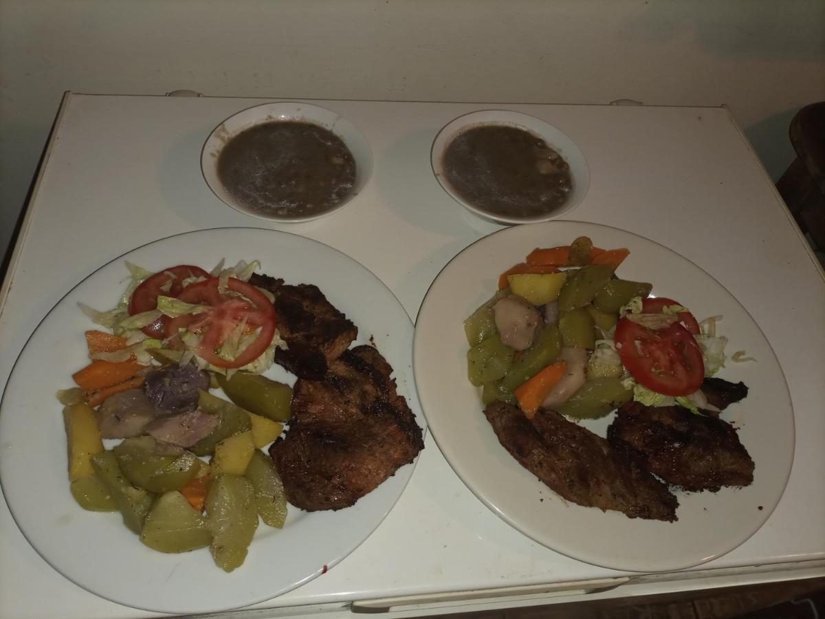 Hostal Y Restaurante Los Tecales La Coca Zewnętrze zdjęcie