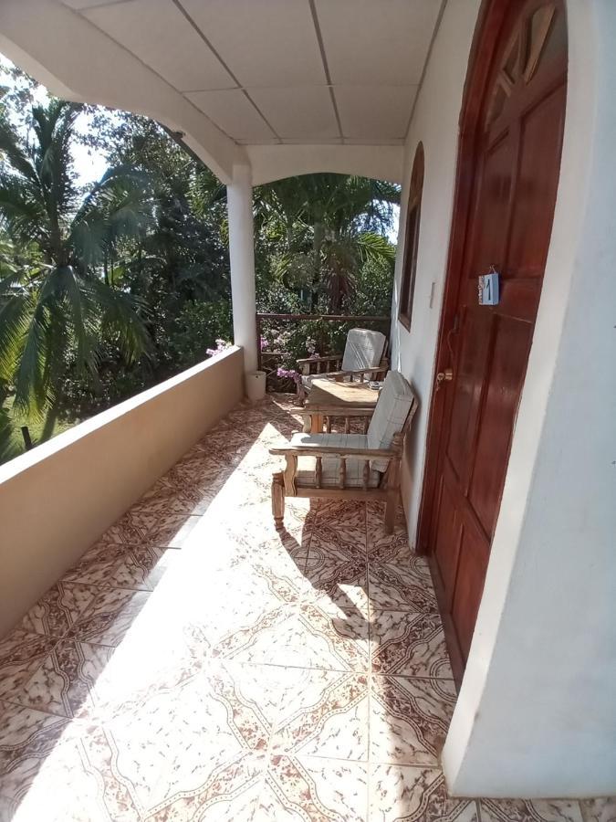 Hostal Y Restaurante Los Tecales La Coca Zewnętrze zdjęcie
